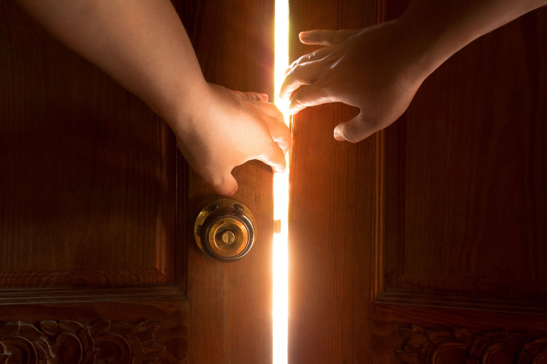 Use your hand to open the door to the light. Use your hand to open the door to the light.